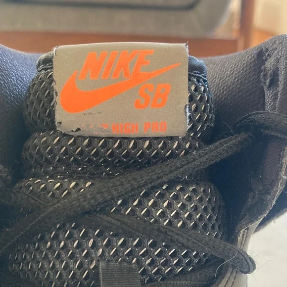 Nike SB Hightops - Picture 2 of 9